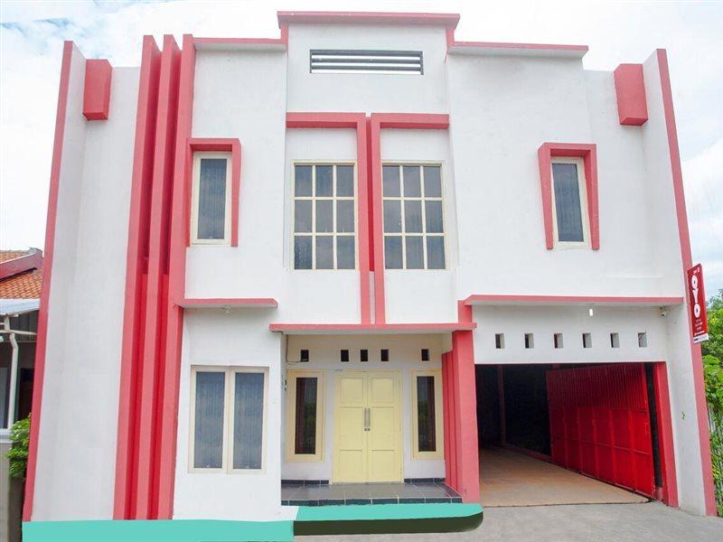 Oyo 3060 Al Fatih Guest House Syariah Tegal  Dış mekan fotoğraf