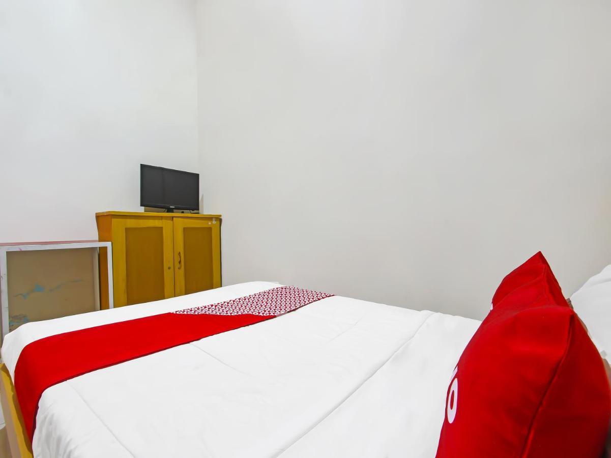 Oyo 3060 Al Fatih Guest House Syariah Tegal  Dış mekan fotoğraf